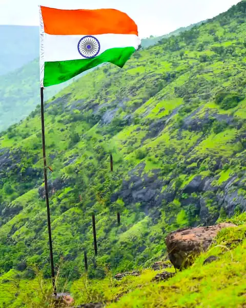 15 August Green Mountain With Flag Photo Editing Background HD