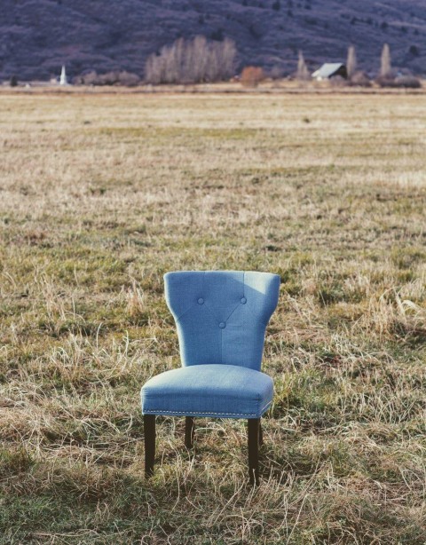 Alone Chair HD Background Wallpaper Pic