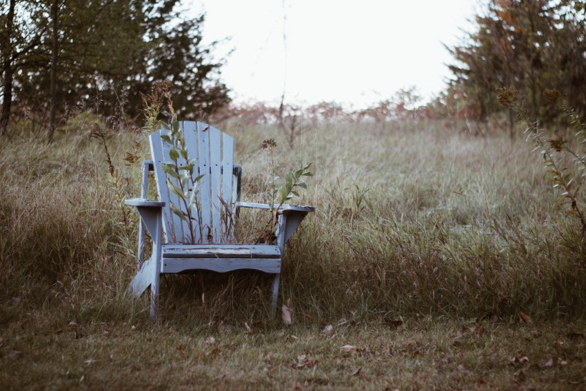 Alone Chair HD Background Wallpaper Pic