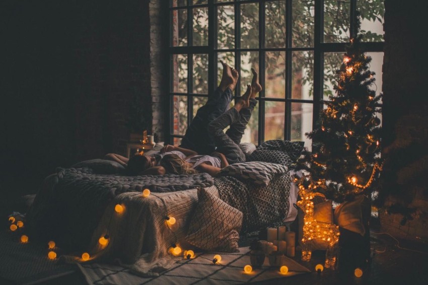 Christmas Bed HD Background Image Pic