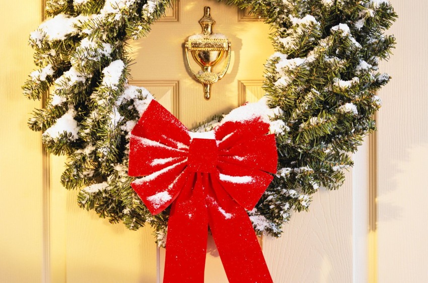 Christmas Door HD Background Wallpaper