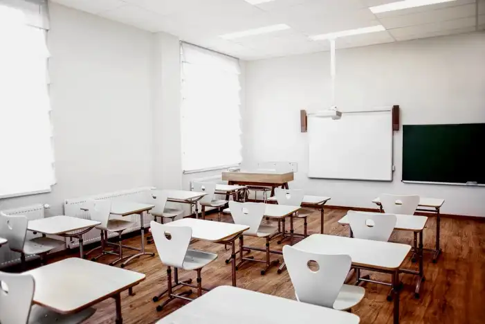 Classroom With Desks And Chairs Background HD Images