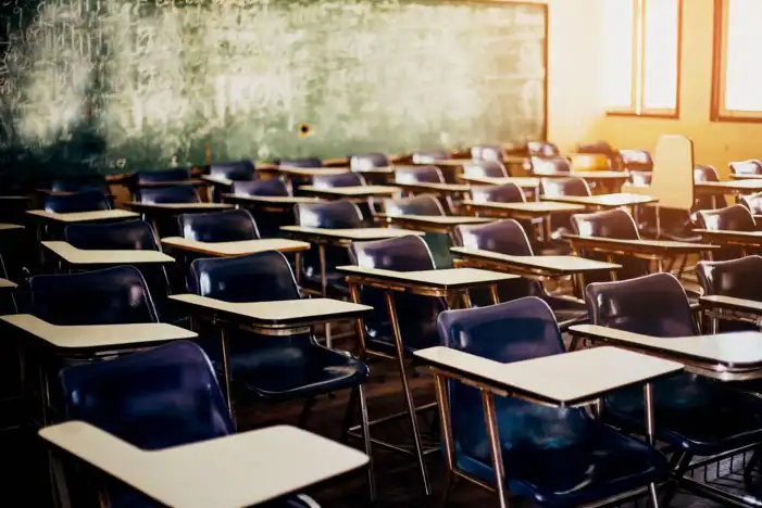 Classroom With Desks And Chairs Chalkboard Background HD Images