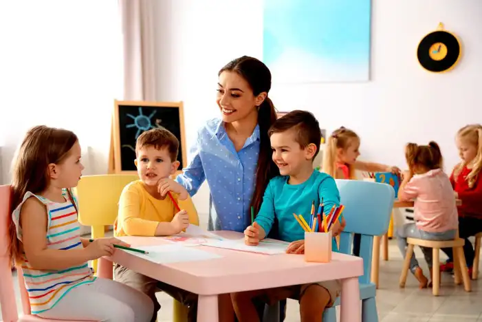 Classroom With Desks And Kids  Background HD Images