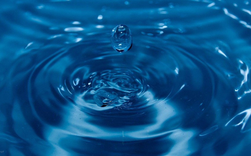 Drop Water Full HD Background Download (2)