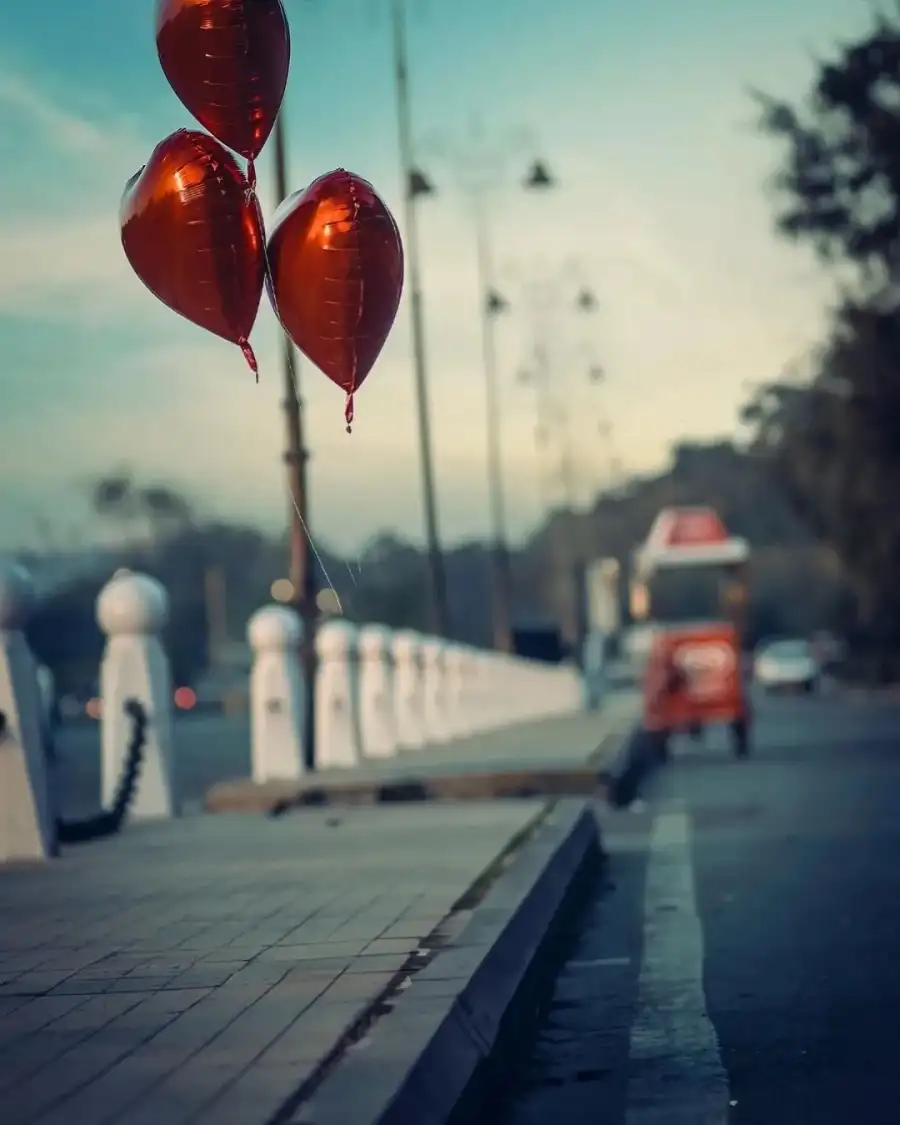 Editing Group Of Red Balloon Background