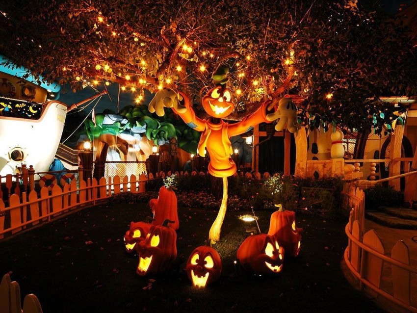 Halloween Garden HD Background Wallpaper