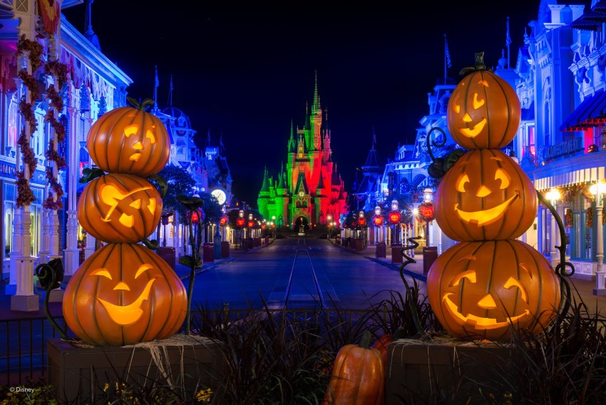 Halloween Street Background HD Wallpaper