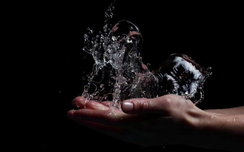 Hand Water Splash HD Background Wallpaper