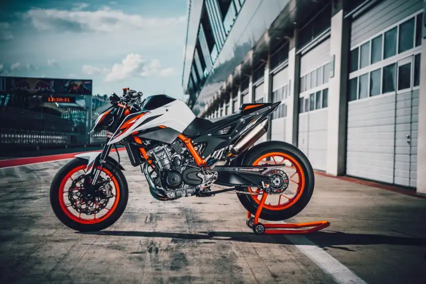 KTM Background HD Photos Images Download Free