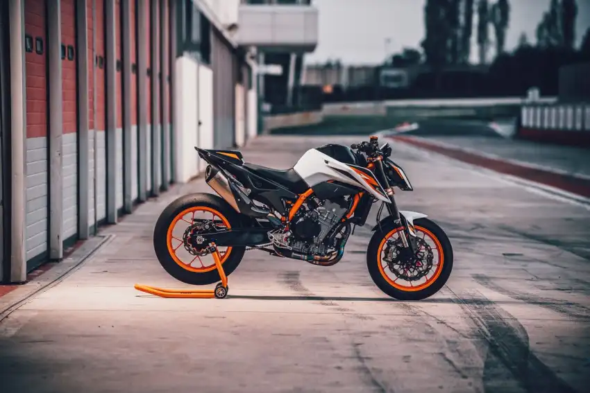 KTM Background HD Photos Images Download Free