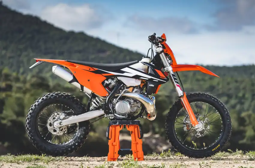 Mountain KTM Adventure Background HD Download