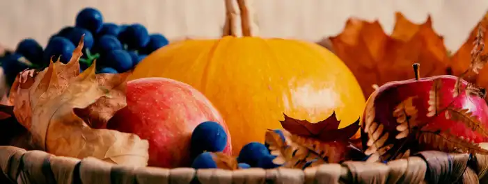 Thanksgiving Pumpkins And Berries On A Wood Surface Background HD Images