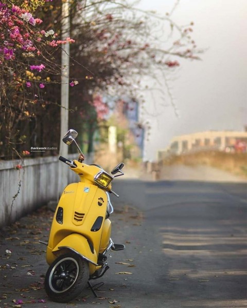 Yellow Scooty CB Background fULL hd