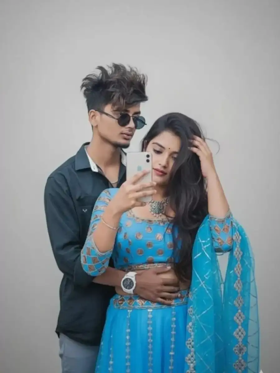 Thumbail Of Couples AI Photo Editing Prompts For Chatgpt